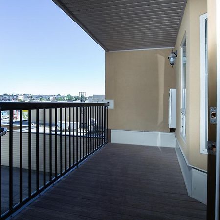 Pomeroy Hotel Fort St. John Exterior photo